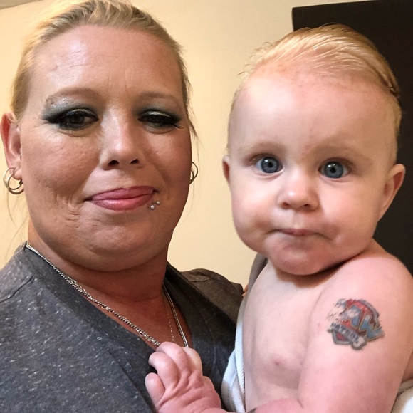 Meet your Posher, Angie - Picture 1 of 1